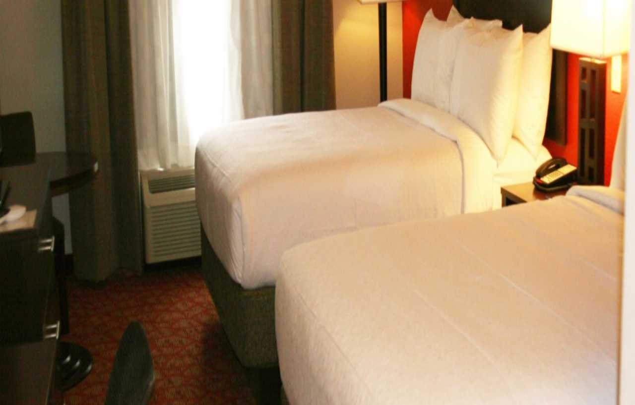 Holiday Inn Guin By Ihg Twin Kültér fotó